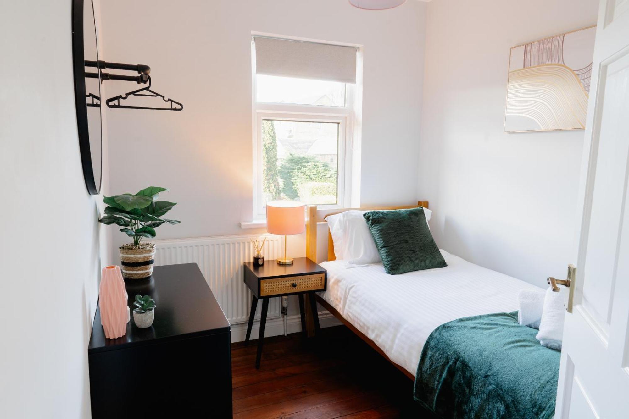 Bowling Terrace By Above Rubies - Stylish, 3 Bedroom, Pet Friendly House In Skipton Exterior foto